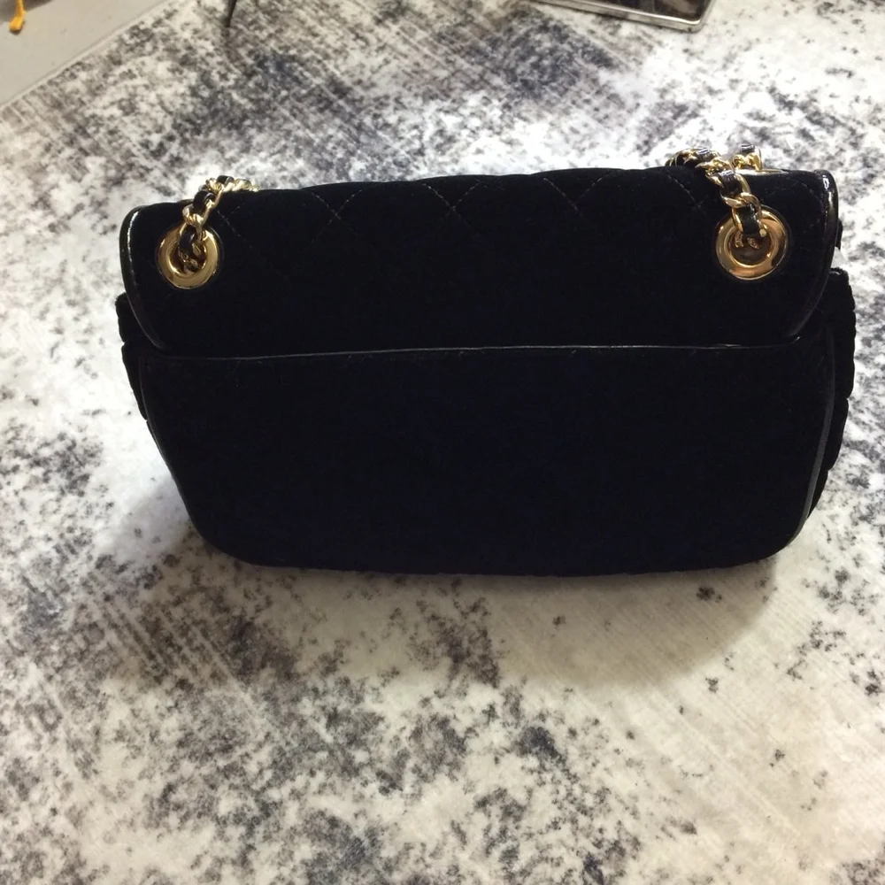 Michael Kors Sloan Large Black Velvet Chain Shoulder Bag - Picture 9 of 10